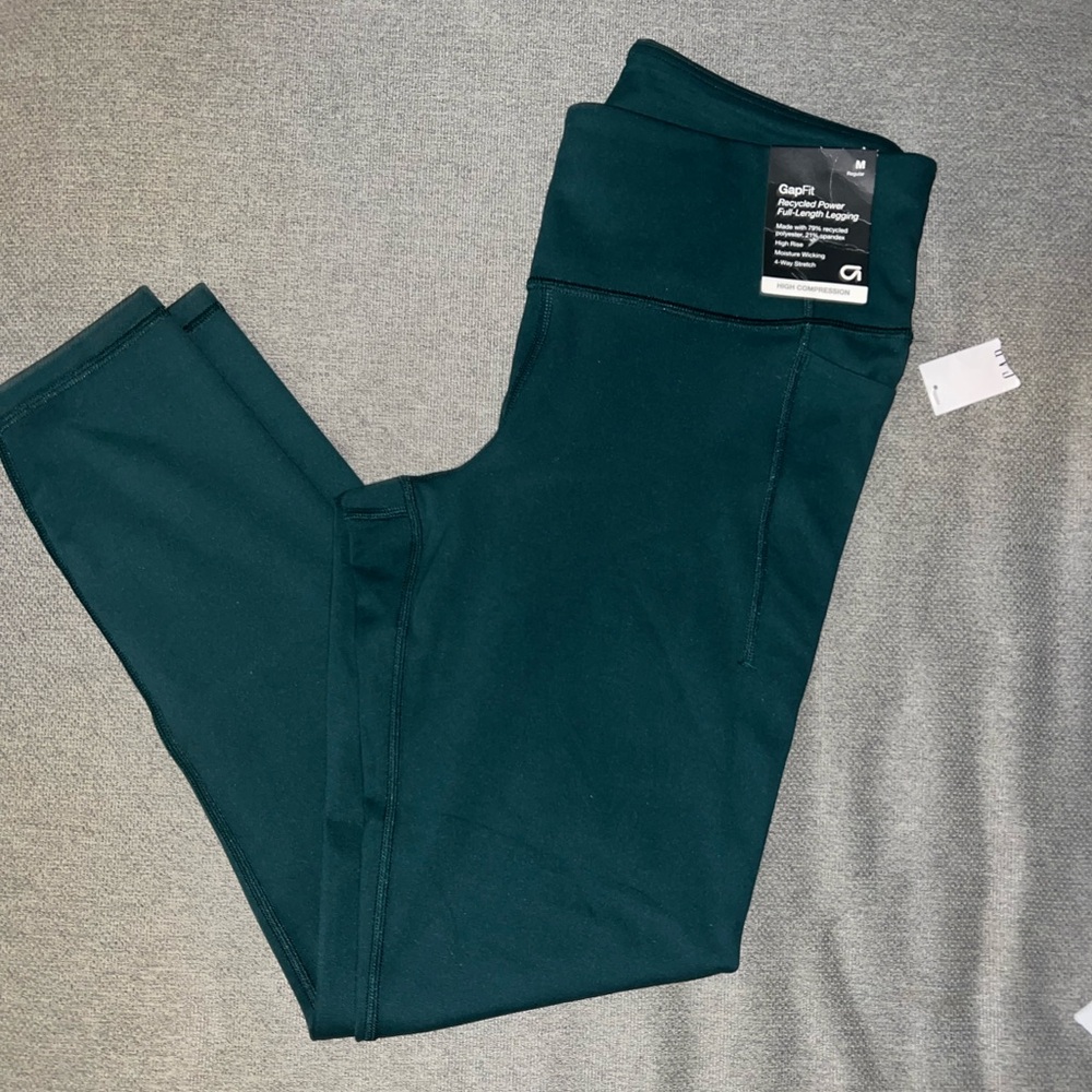 NWT GAP Full Length Legging. M